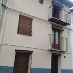 Casa Tiretes Nyaraló *